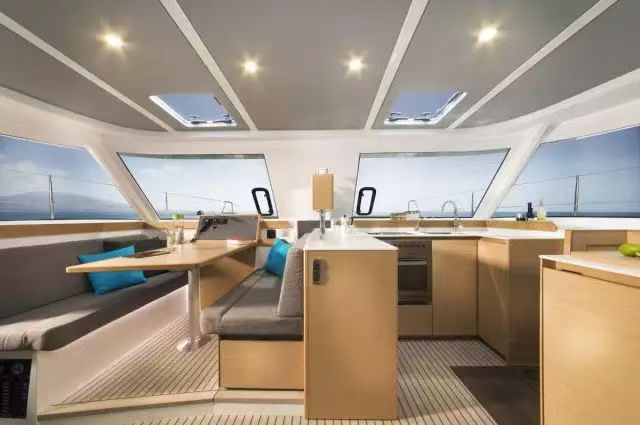 Boat photo 15