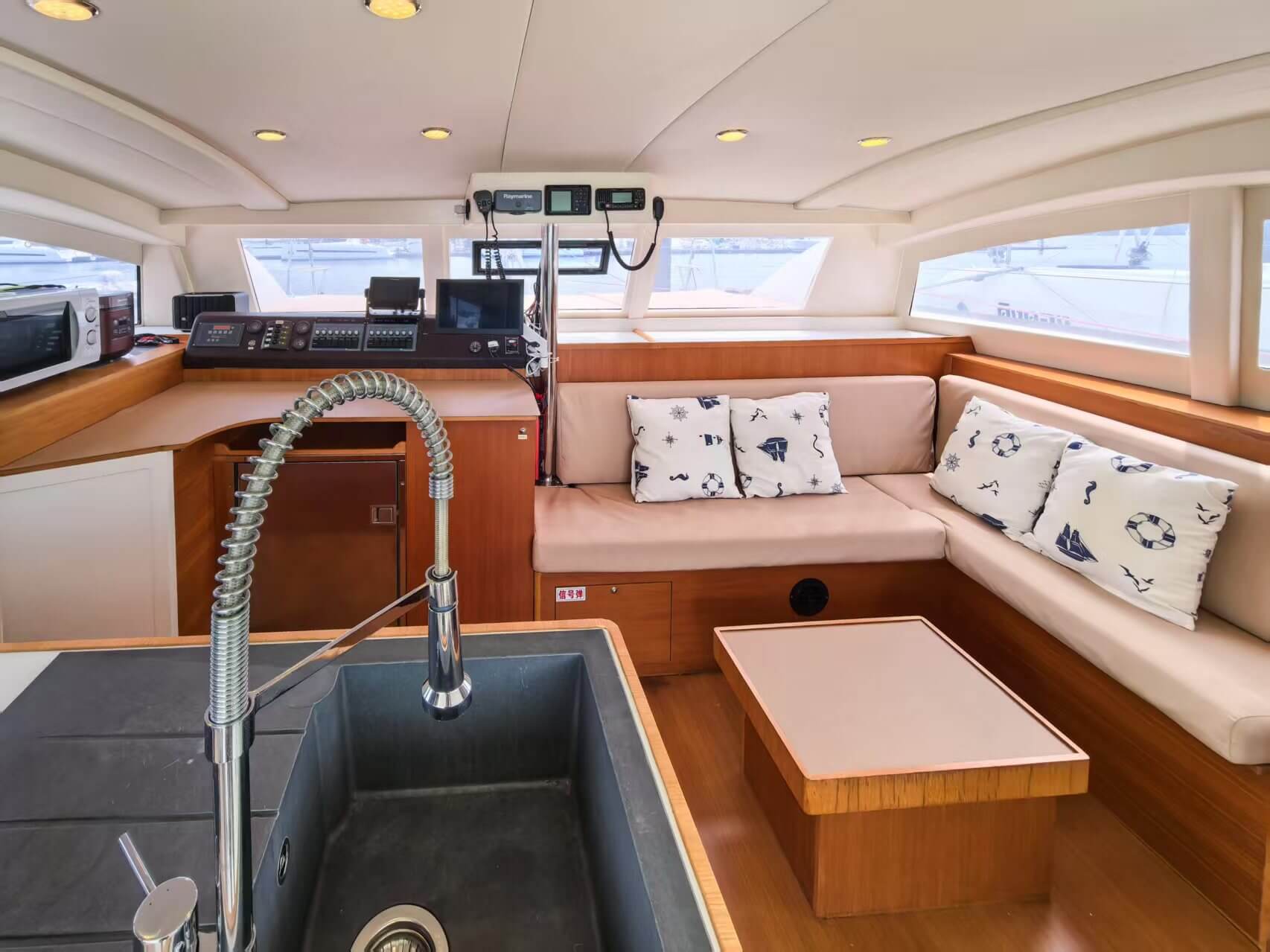 Boat photo 11