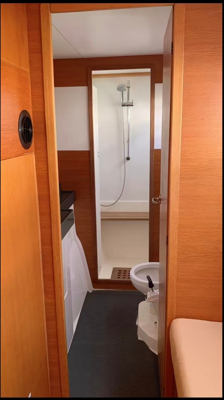 Boat photo 17