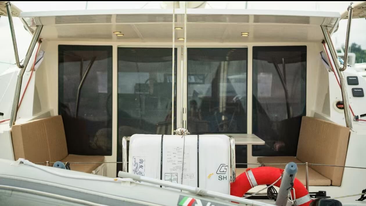 Boat photo 4