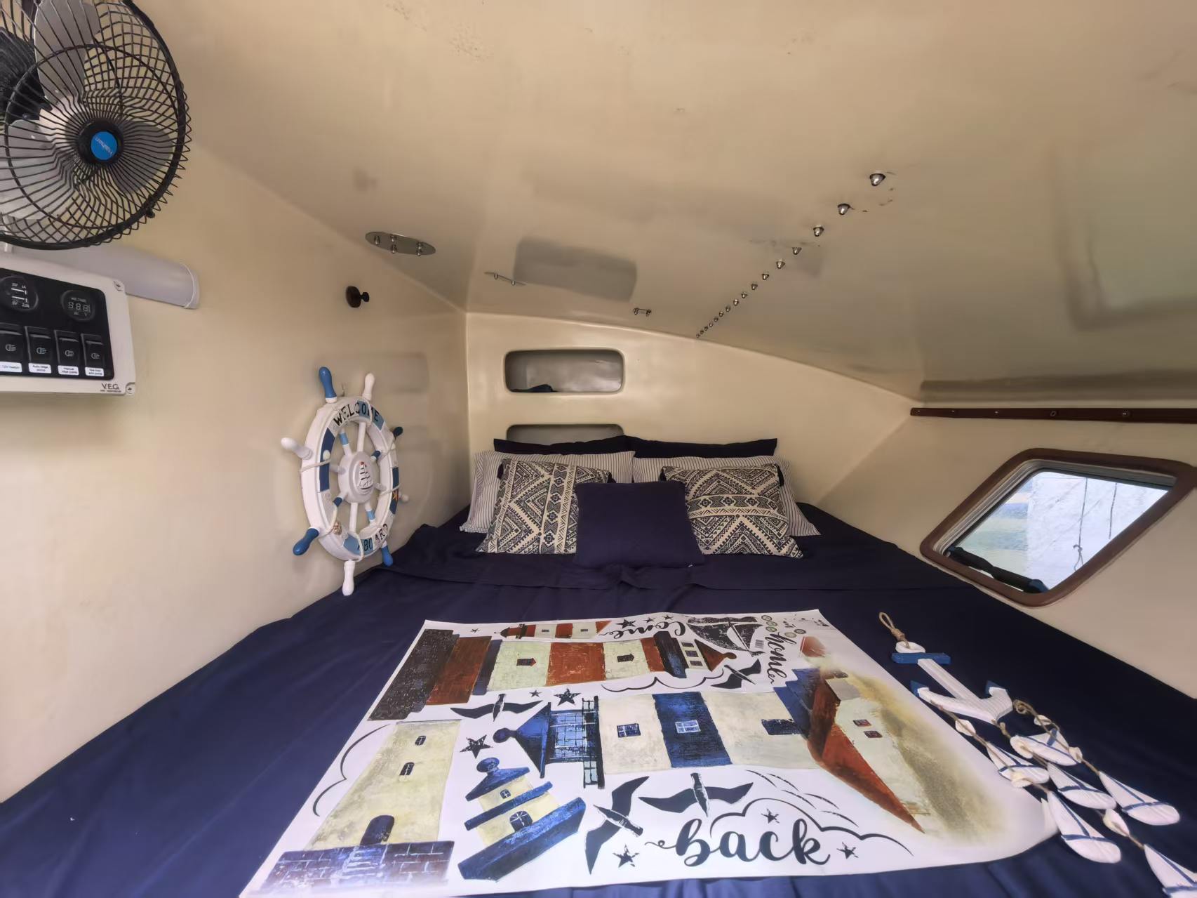 Andaman Dream double cabin with blue bedding