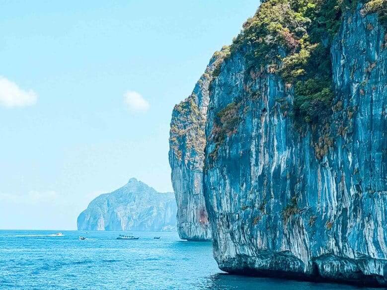 6 Days / 5 Nights – Phi Phi, Lanta, Rok Nok & Racha